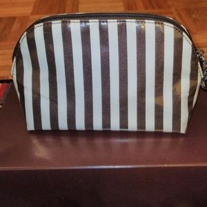 HENRI BENDEL make up bag 8 x 5 Full Zippered